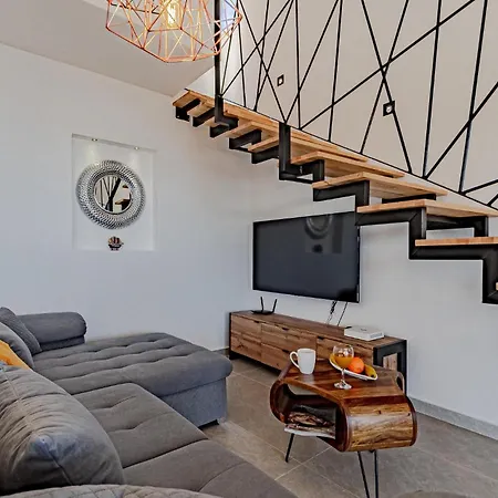 Stunning In Blato With House Sea View Nyaraló