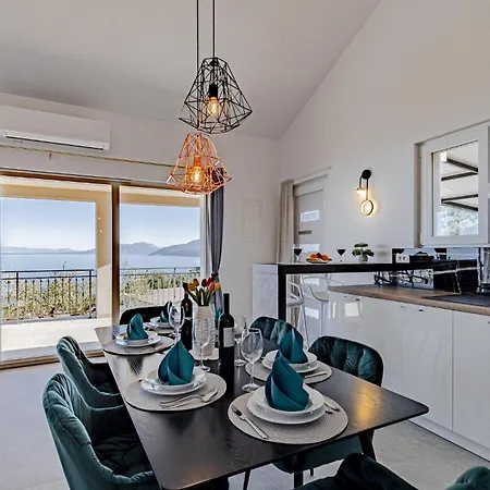 Stunning In Blato With House Sea View Nyaraló *